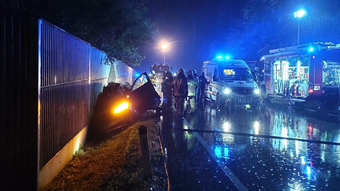 Nach 120 Metern kam das Fahrzeug zum Stillstand.