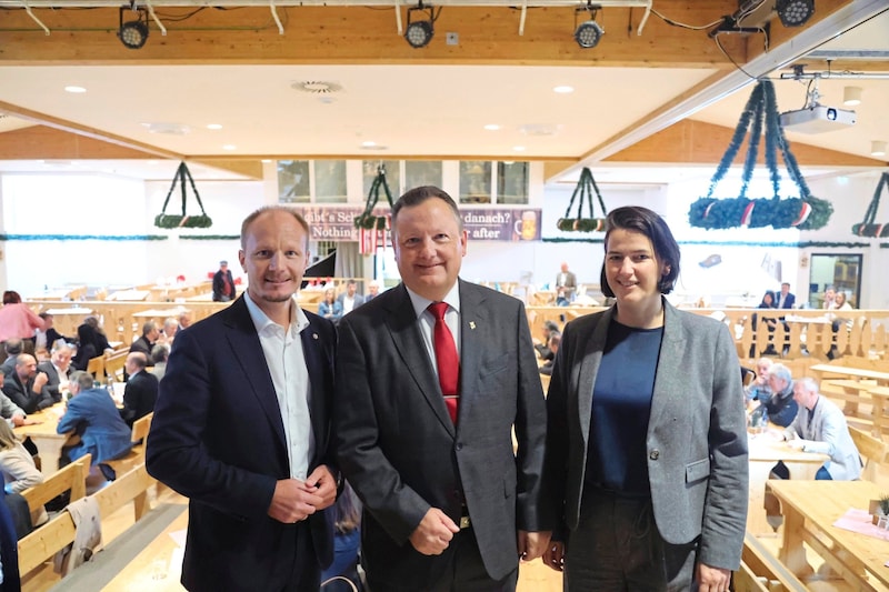 Innsbrucks BM Johannes Anzengruber, Gemeinde-Verbandspräsident Karl-Josef Schubert und WK-Präsidentin Barbara Thaler beim Bürgermeister-Tag der Innsbrucker Herbstmesse. (Bild: Johanna Birbaumer)