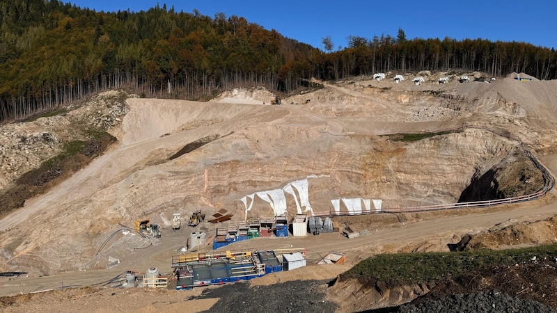 Oben wird der Speichersee gebaut – ein großer Eingriff, aber im Einklang mit dem Naturschutz (Bild: Land OÖ/Max Mayrhofer)