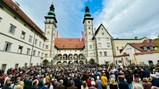 Die offizielle Landesfeier zum 10. Oktober wird im Landhaushof abgehalten. (Bild: Evelyn Hronek)