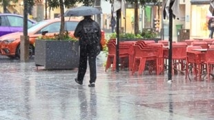 Starkregen am Donnerstag auch in Innsbruck. (Bild: Birbaumer Christof)