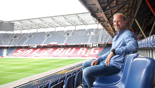 Bernd Winkler genießt seinen Job als Sportboss bei den Frauen von Red Bull Salzburg. (Bild: ANDREAS TROESTER)