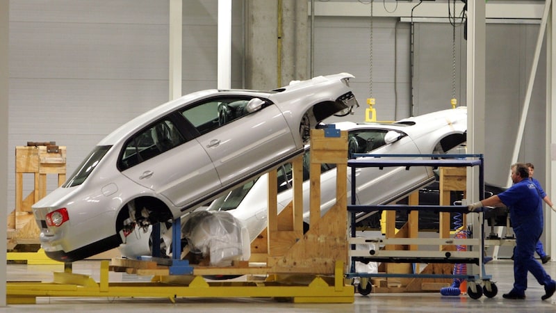 Im Werk in Kaluga südlich von Moskau werden statt VW Fahrzeuge von Chery hergestellt. (Bild: dpa)