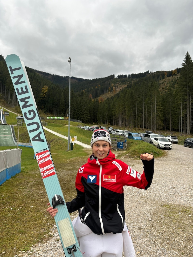 Lisa Eder bejubelt den Staatsmeistertitel. (Bild: Ski Austria)