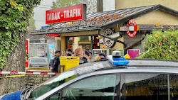 Die Trafik in der Münchner Bundesstraße wurde überfallen. (Bild: Markus Tschepp)