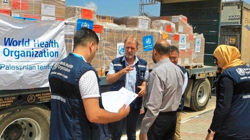 Until recently, Rockenschaub regularly traveled to the Gaza Strip to coordinate aid deliveries. With the Hamas terrorist attack on October 7, 2023 and its serious consequences, this has become unthinkable. (Bild: WHO)