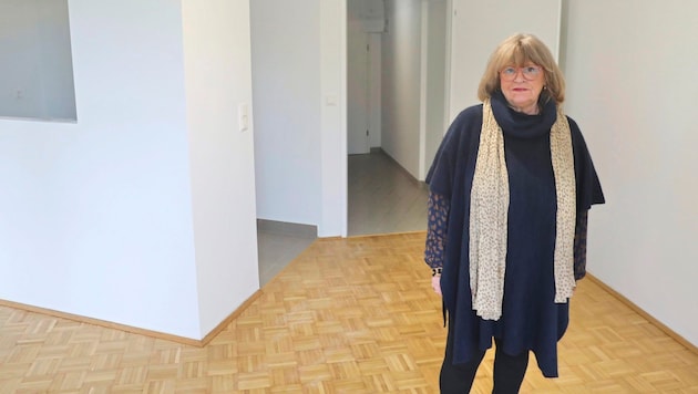 Marianna Bergmann (76) ist überglücklich, so schnell eine so günstige Wohnung gefunden zu haben, sie zahlt jetzt viel weniger. (Bild: Jöchl Martin/Martin Jöchl)