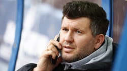 Andreas Schicker hat seinen ersten Arbeitstag in Hoffenheim schon intensiv genutzt. (Bild: AP ( via APA) Austria Presse Agentur/APA/ERWIN SCHERIAU)