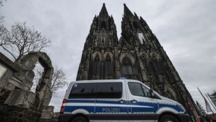 Drama vor dem Podolski-Abschiedsspiel in Köln. 