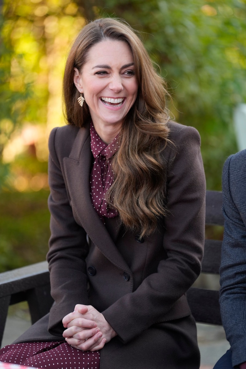 Kate's earrings had a special meaning. (Bild: APA/Danny Lawson, Pool Photo via AP)