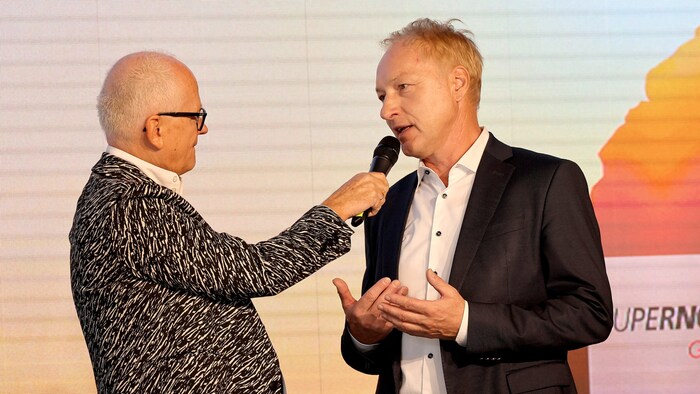 Moderator Andy Marek im Gespräch mit „Krone“-Geschäftsführer Gerhard Valeskini
