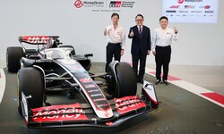 Die Kooperation mit Toyota Gazoo Racing beginnt ab sofort mit dem Branding der VF-24-Fahrzeuge.