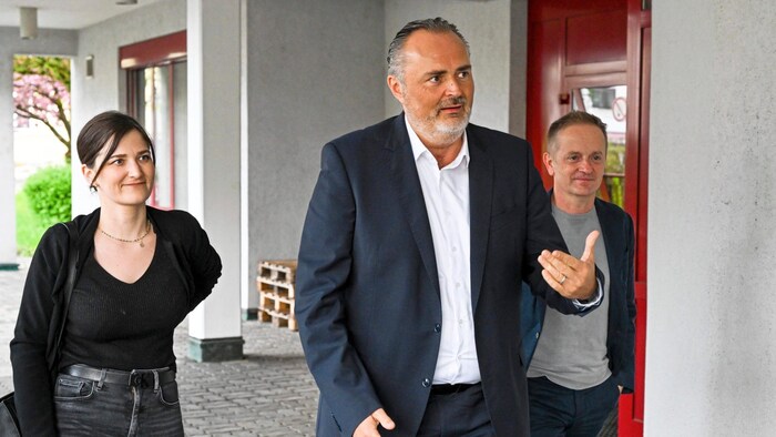 She has been at Doskozil's side for years - whether minister or governor.