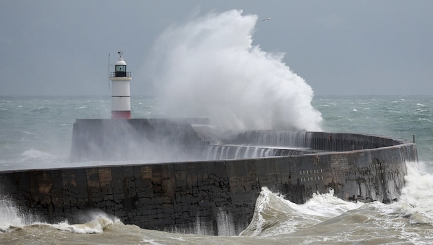 In a storm of more than 20,000 kilometers per hour, as predicted by the BBC, not much would have remained of this British lighthouse. (Bild: AFP)