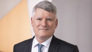 Zumtobel-CEO Alfred Felder steuert sein Unternehmen aktuell durch sehr unruhige Gewässer.