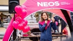 Claudia Gamon holte sich Unterstützung aus Wien und appellierte, an der Wahlurne mehr Mut zu zeigen.  (Bild: Neos Vorarlberg)