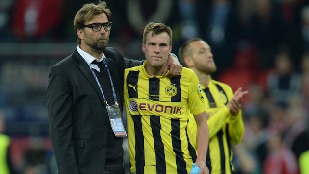 Jürgen Klopp (links) und Kevin Großkreutz arbeiteten bei Dortmund erfolgreich zusammen. (Bild: AFP/PATRIK STOLLARZ / AFP)