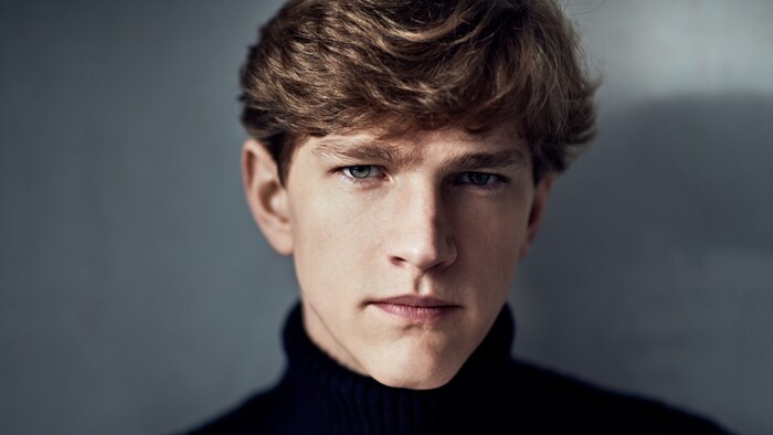 Jan Lisiecki was born in Calgary, Canada, in 1995.