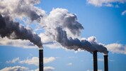 Rauchende Schlote als Symbol einer florierenden Industrie – derzeit ist die Lage aber düster.