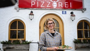 Yvonne O’Shannassy hat keine Lust mehr auf Pizza und Pasta. Sie sperrt die Pizzerei zu, eröffnet dafür wieder die „Fleischerei“. (Bild: Markus Wenzel)