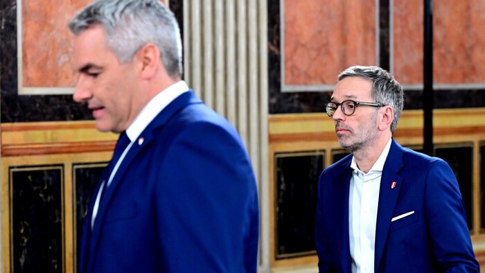 Herbert Kickl sieht in Karl Nehammer einen „beleidigten Wahlverlierer“.