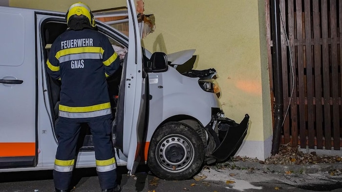 Am Auto entstand ein Totalschaden.
