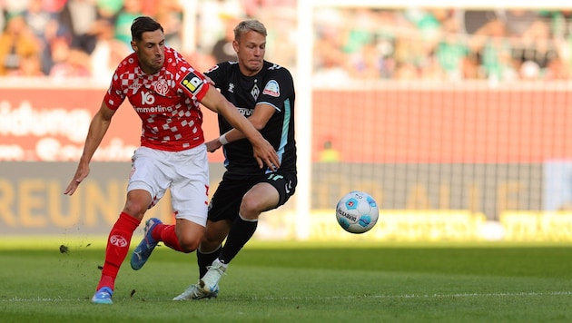 Dominik Kohr (l.) rushed to the aid of a woman involved in an accident. (Bild: GEPA/GEPA pictures)