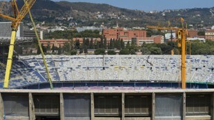 Das Camp Nou soll bis Anfang 2025 fertig umgebaut werden.