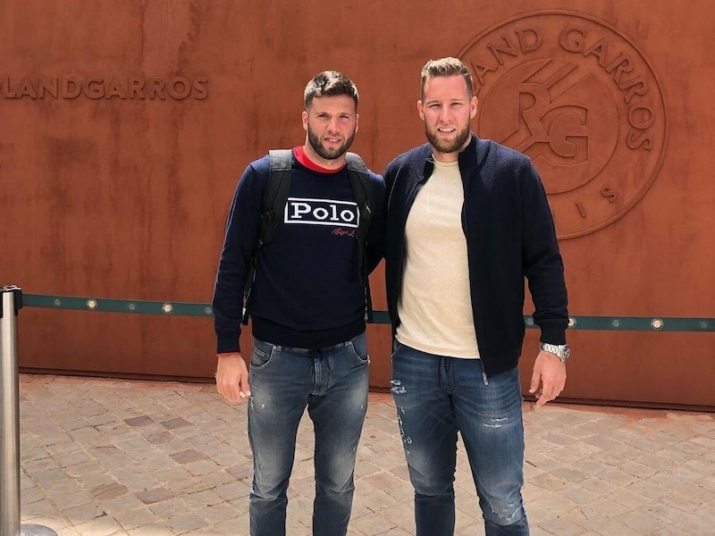 Rok Ticar (left) with Robert Sabolic at the French Open in Paris (Bild: Rok Ticar)