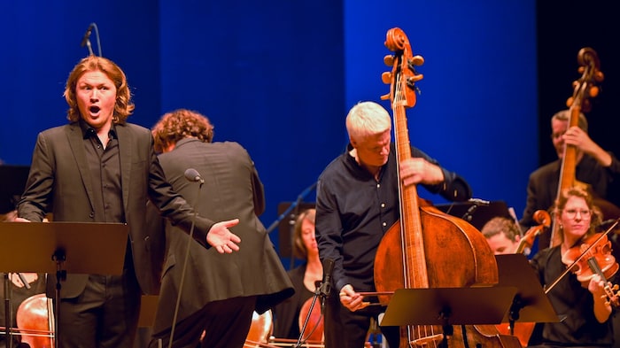 In its current subscription concert, the CSM paid homage to the low notes - an approach that can ...