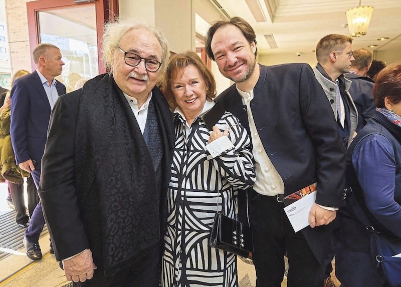 Composer Sylvester Levay with his wife Monika and son Sylvester Jr. (Bild: Tuma Alexander/Starpix / A. Tuma)