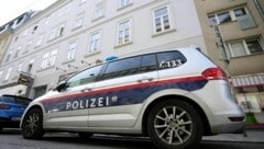 Montagfrüh soll sich in Wien ein schwerer Raubüberfall ereignet haben. Doch bei der Einvernahme des Opfers kommen bei der Polizei Zweifel auf (Symbolbild). (Bild: APA/GEORG HOCHMUTH)