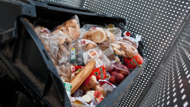 Too much bread and other food ends up in the bin. (Bild: picturedesk.com/viennaslide)