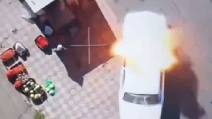 In Videoaufnahmen werden die angeblichen Drohnenangriffe gezeigt.