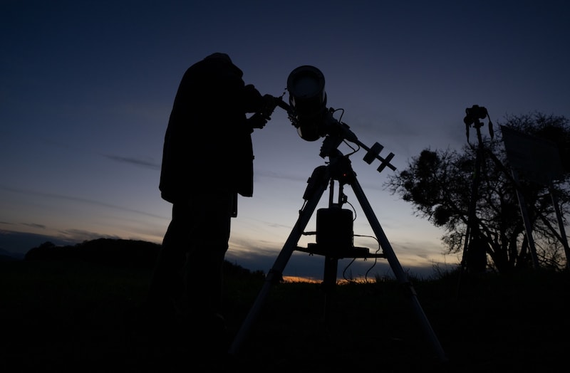 "Comet hunt" on the Sophienalpe in Vienna (Bild: APA/GEORG HOCHMUTH)