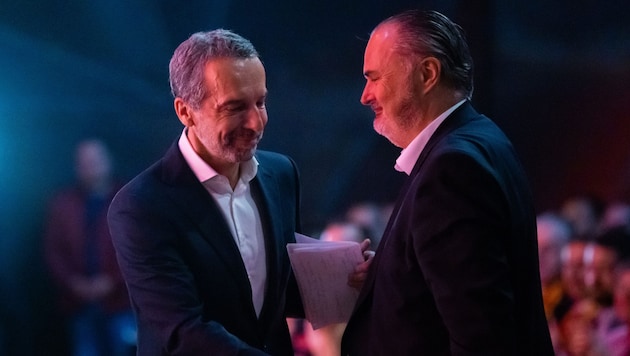 Former SPÖ federal party leader Christian Kern and Burgenland's governor Hans Peter Doskozil on October 11 in Eisenstadt. (Bild: APA/GEORG HOCHMUTH)