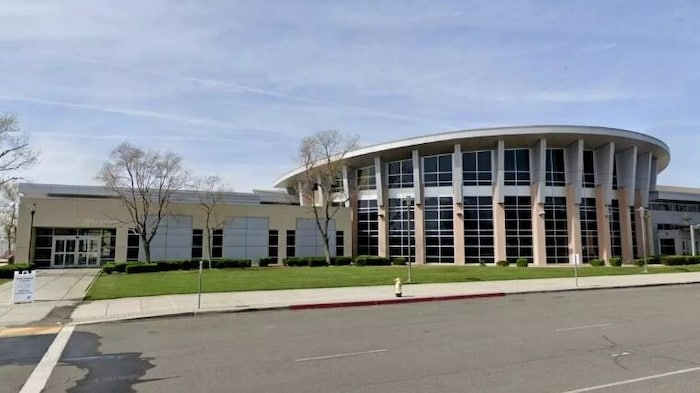 Meadows Field Airp in Bakersfield