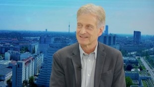 Josef Cap, österreichischer SPÖ-Politiker und ehemaliger langjähriger Abgeordneter sowie Klubobmann im krone.tv Interview. (Bild: krone.tv )