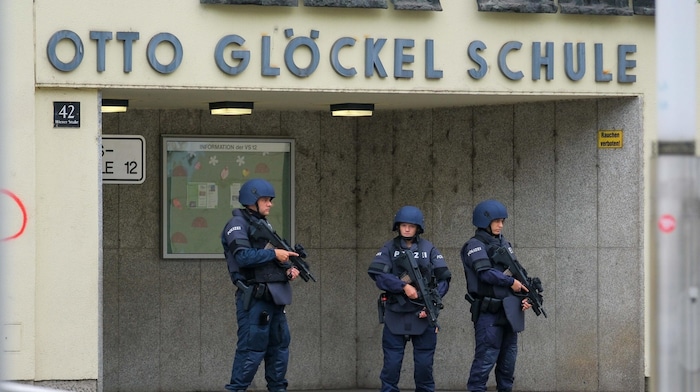 The Otto-Glöckel School and Linz Central Station were also targeted by the "bomb brain".