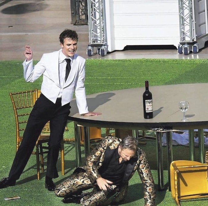 Paul Winkler als „Tod“ bei den Salzburger Festspielen mit „Jedermann“ Philipp Hochmair