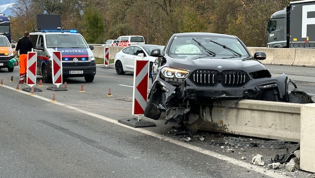 Der Wagen wurde erheblich beschädigt. (Bild: zoom.tirol)