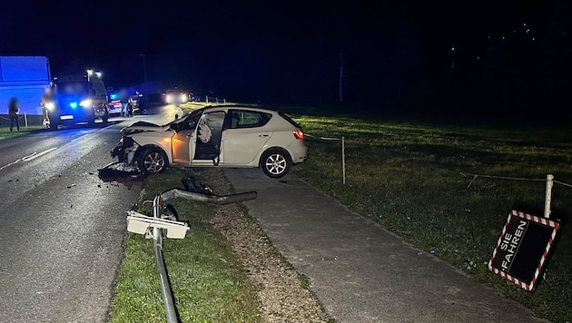 The car was totaled. (Bild: ZOOM Tirol/Krone KREATIV)