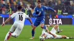 Daniel Maldini (Mitte) ist nach seinem Großvater Cesare und seinem Papa Paolo bereits die dritte Generation seiner Familie im Dress der A-Nationalmannschaft. (Bild: AFP/APA/Tiziana FABI)