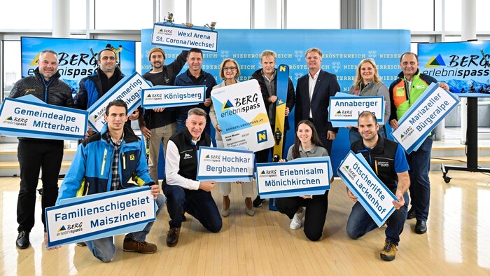 Together into the winter season: Mikl-Leitner, Duscher and Redl with representatives of all ten ...