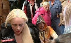 Jazz Gitti rastet wegen „King Kev“ völlig aus. Der „Tinderreisen“-Star richtete zuvor einen ...