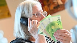 Beinahe täglich werden in Kärnten Opfer von skrupellosen Betrügern telefonisch über den Tisch ...