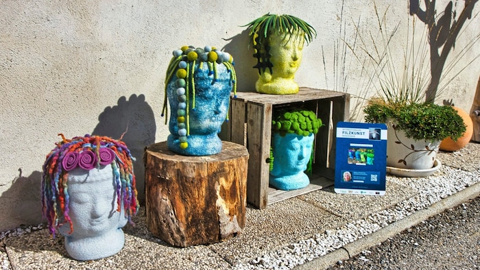 Ganz zauberhafte Ideen wurden am Filzkunst-Wanderweg umgesetzt.