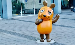 Das Verschwinden der Mausfigur – ein beliebtes Foto-Motiv vor allem bei kleinen Kindern – war in ...