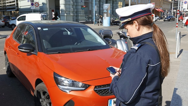 Parksheriffs werden die Kennzeichen vom Auto aus scannen, aussteigen müssen sie trotzdem. (Bild: Groh Klemens/Klemens Groh)