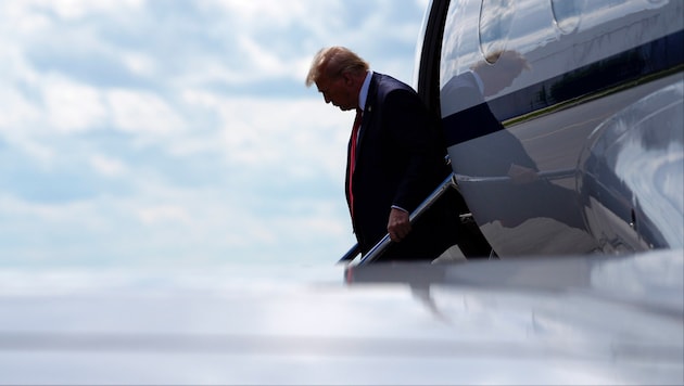 Trump arriving in Valdosta to visit the areas affected by Hurricane Helene. (Bild: ASSOCIATED PRESS)